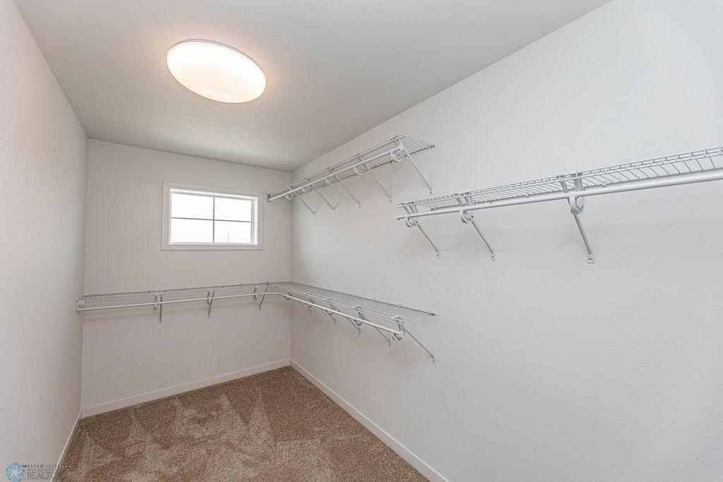 Horace, North Dakota 58047, United States, 4 Bedrooms Bedrooms, ,3 BathroomsBathrooms,Residential,Active,198275