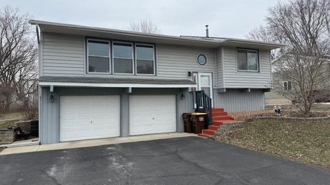 Homes For Sale - 213 Jennifer Lane<br/> Jordan, MN 55352