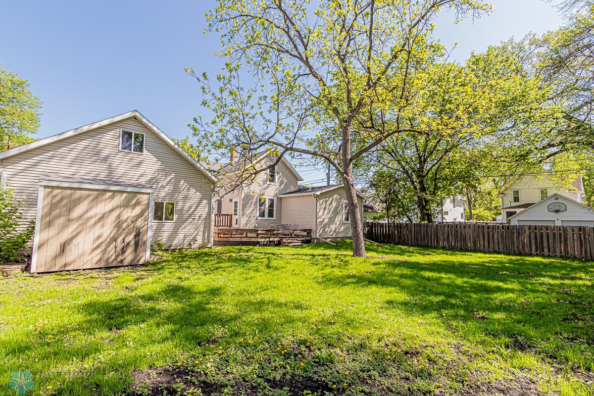 Moorhead, Minnesota 56560, United States, 4 Bedrooms Bedrooms, ,2 BathroomsBathrooms,Residential,Pending,55128