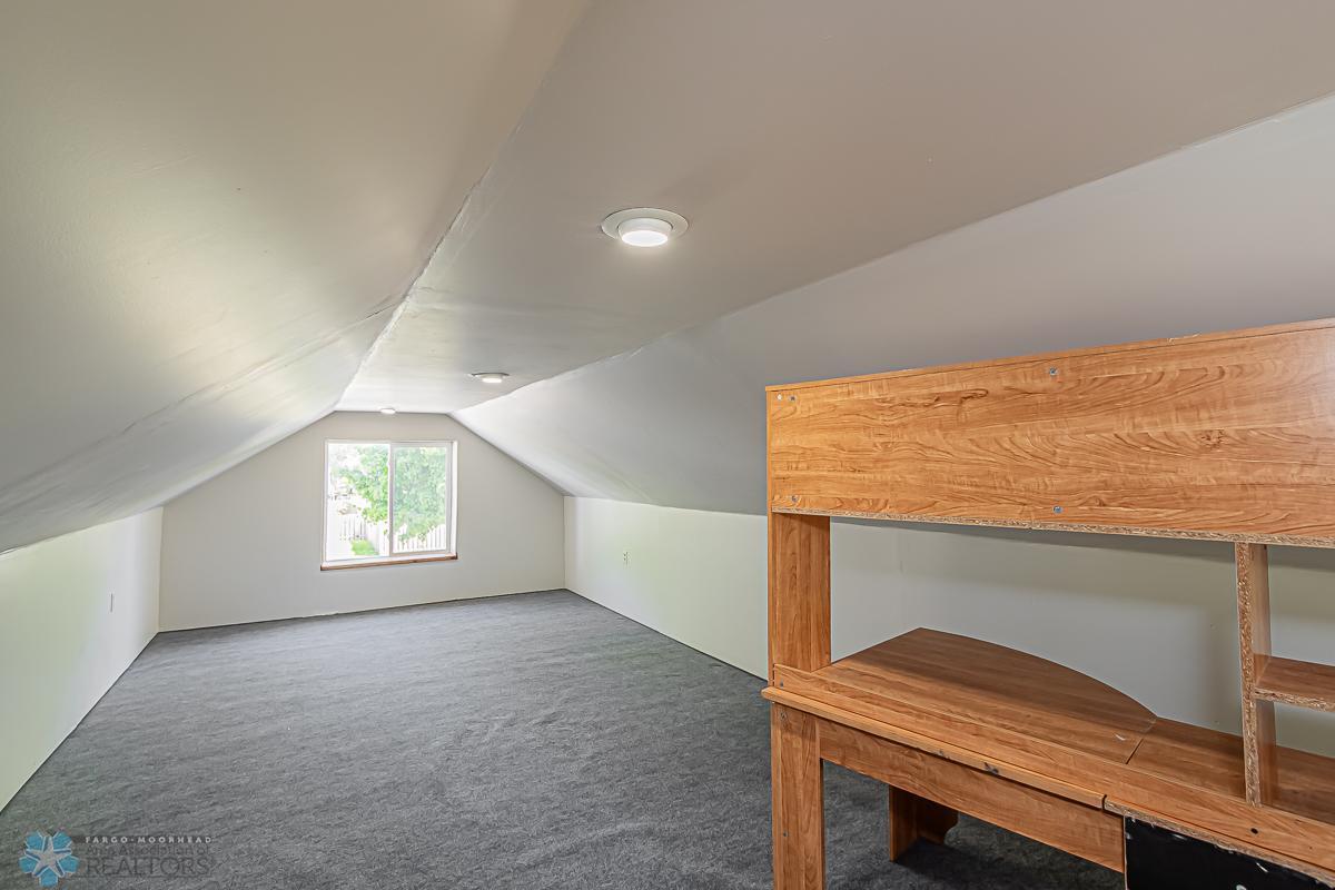 Moorhead, Minnesota 56560, United States, 4 Bedrooms Bedrooms, ,2 BathroomsBathrooms,Residential,Pending,55128