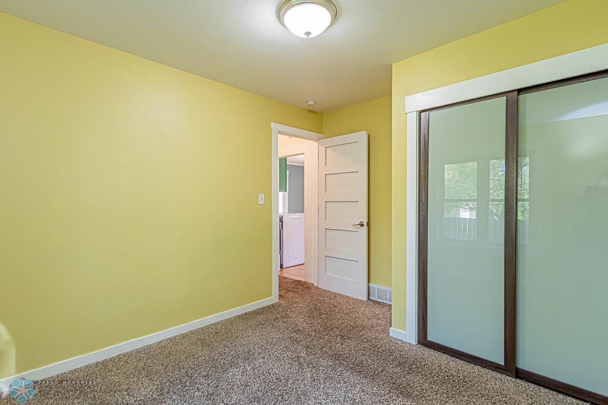 Moorhead, Minnesota 56560, United States, 4 Bedrooms Bedrooms, ,2 BathroomsBathrooms,Residential,Pending,55128