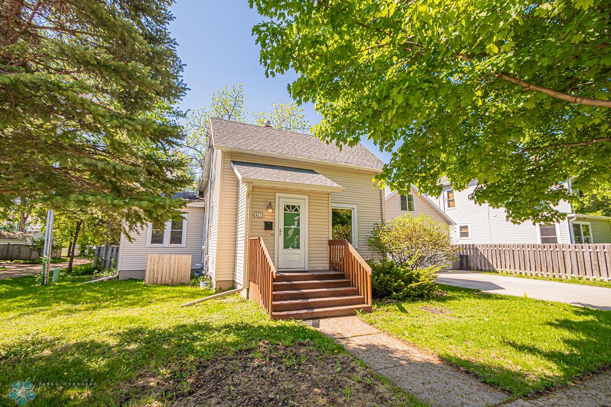 Moorhead, Minnesota 56560, United States, 4 Bedrooms Bedrooms, ,2 BathroomsBathrooms,Residential,Pending,55128