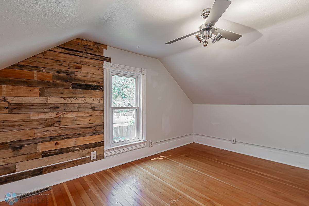 Moorhead, Minnesota 56560, United States, 4 Bedrooms Bedrooms, ,2 BathroomsBathrooms,Residential,Pending,55128