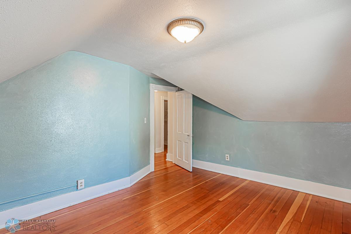 Moorhead, Minnesota 56560, United States, 4 Bedrooms Bedrooms, ,2 BathroomsBathrooms,Residential,Pending,55128