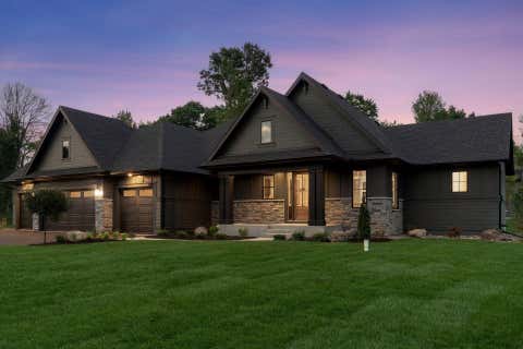 Apartment For Sale - 13971 Opal Street<br/> Ham Lake, MN 55304