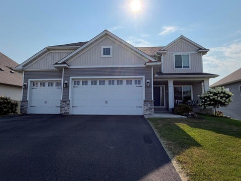 Homes For Sale - 17925 Eventide Way<br/> Lakeville, MN 55044