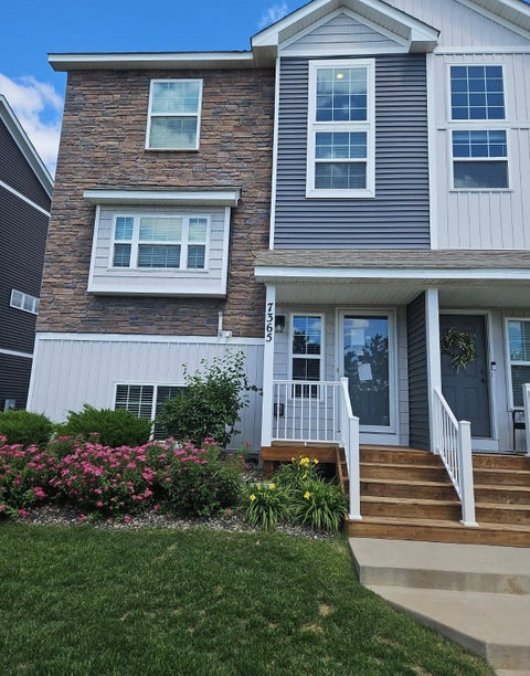 Townhouse For Sale - 7365 E Ramsey Parkway<br/> Ramsey, MN 55303