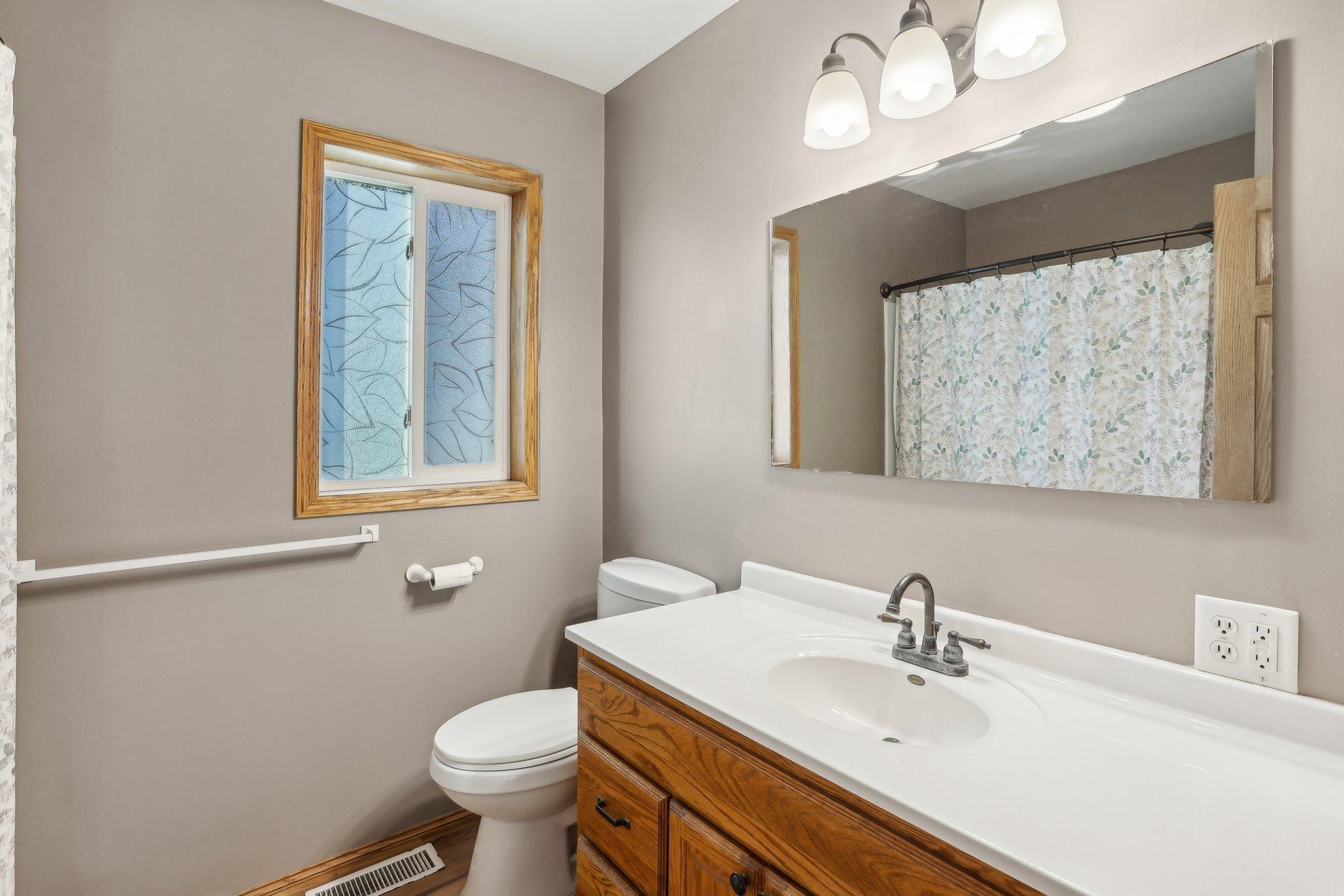 31559 Quinlan Avenue, Center City, Minnesota image 16