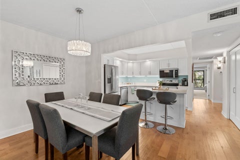 Condo For Sale - 2485 Londin Lane<br/> Ramsey County, Saint Paul, MN 55119