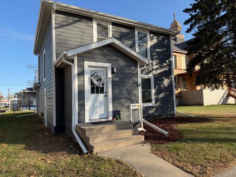 Apartment For Sale - 805 Oak Street<br/> Ransom County, Lisbon, ND 58054
