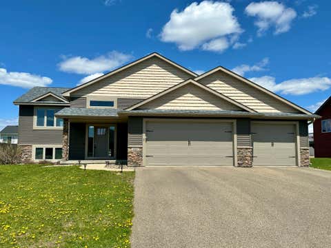 Homes For Sale - 1511 Otter Way<br/> New Richmond, WI 54017