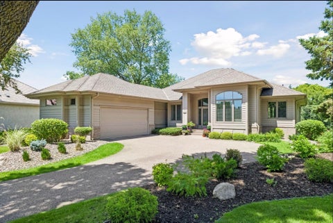 Townhouse For Sale - 2640 Snowmass Circle<br/> Hopkins, MN 55305