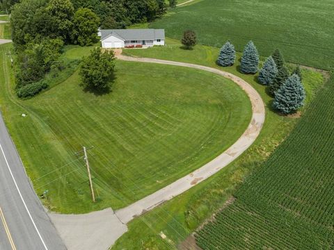 Homes For Sale - 7060 County Road 50<br/> Carver, MN 55315