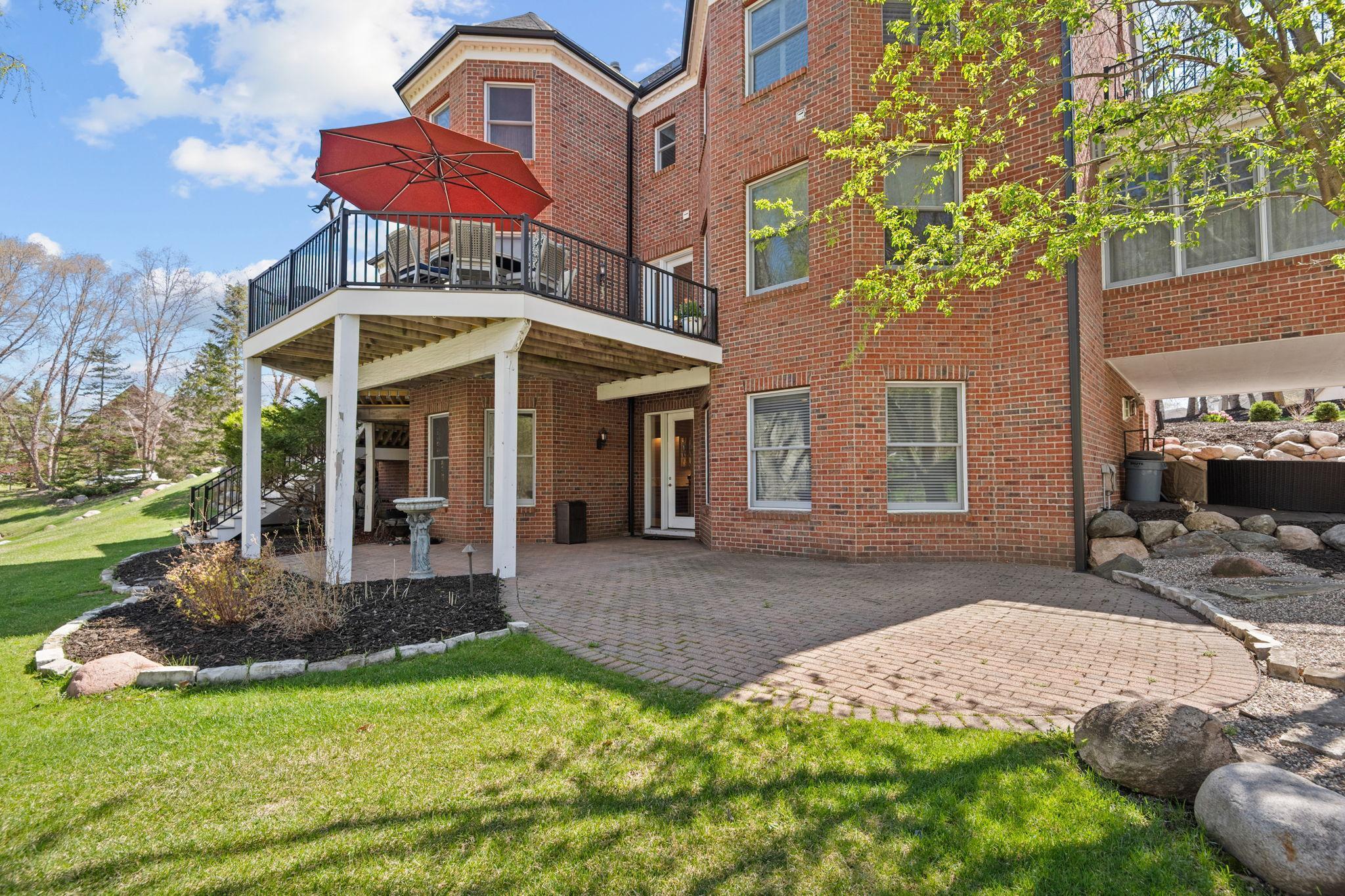 8766 Sherwood Bluff, Eden Prairie, Minnesota image 13