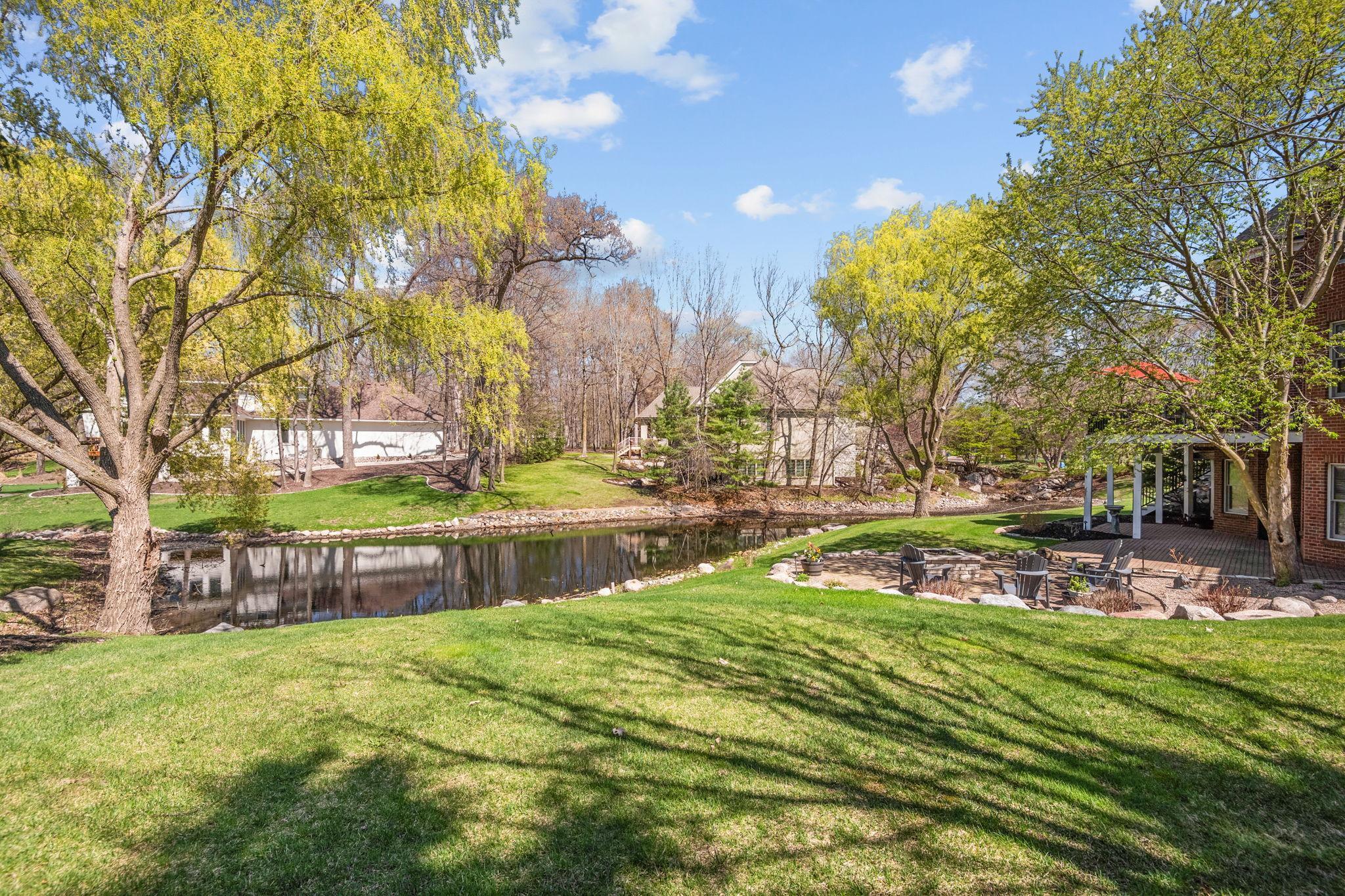 8766 Sherwood Bluff, Eden Prairie, Minnesota image 9