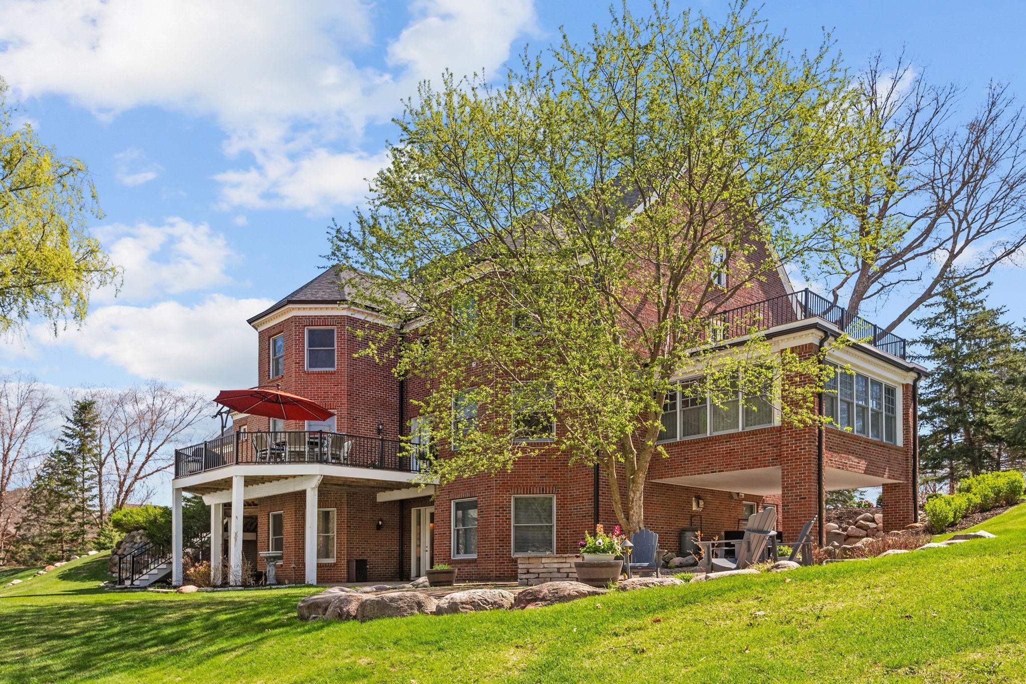 8766 Sherwood Bluff, Eden Prairie, Minnesota image 10