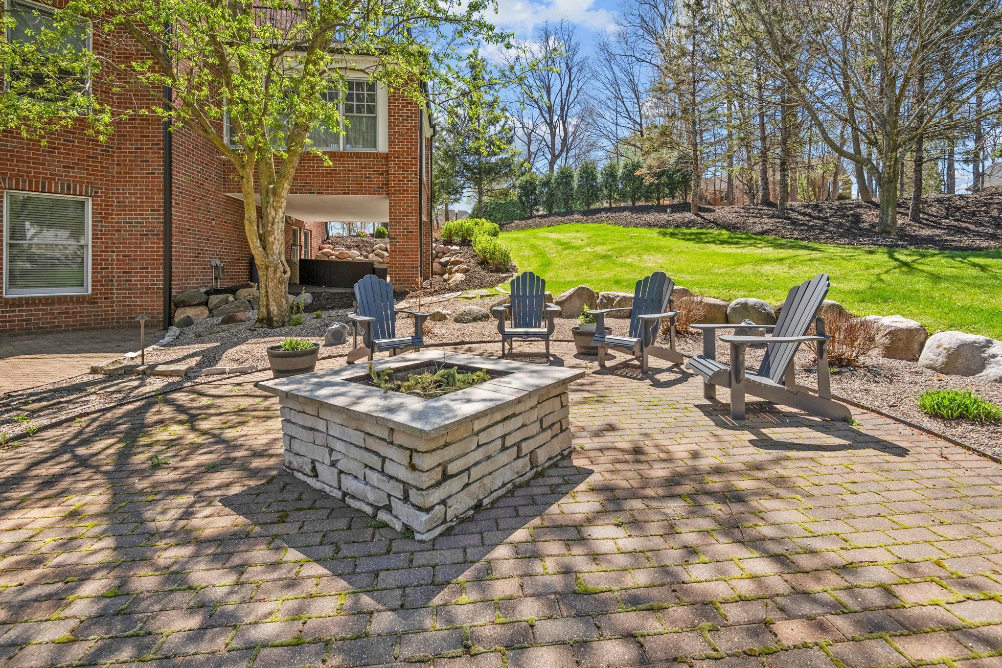 8766 Sherwood Bluff, Eden Prairie, Minnesota image 11
