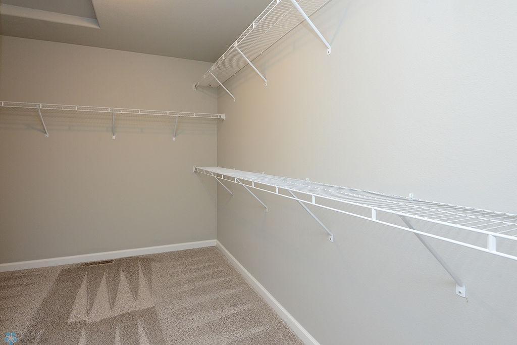 1062 Highland Lane, West Fargo, North Dakota image 13