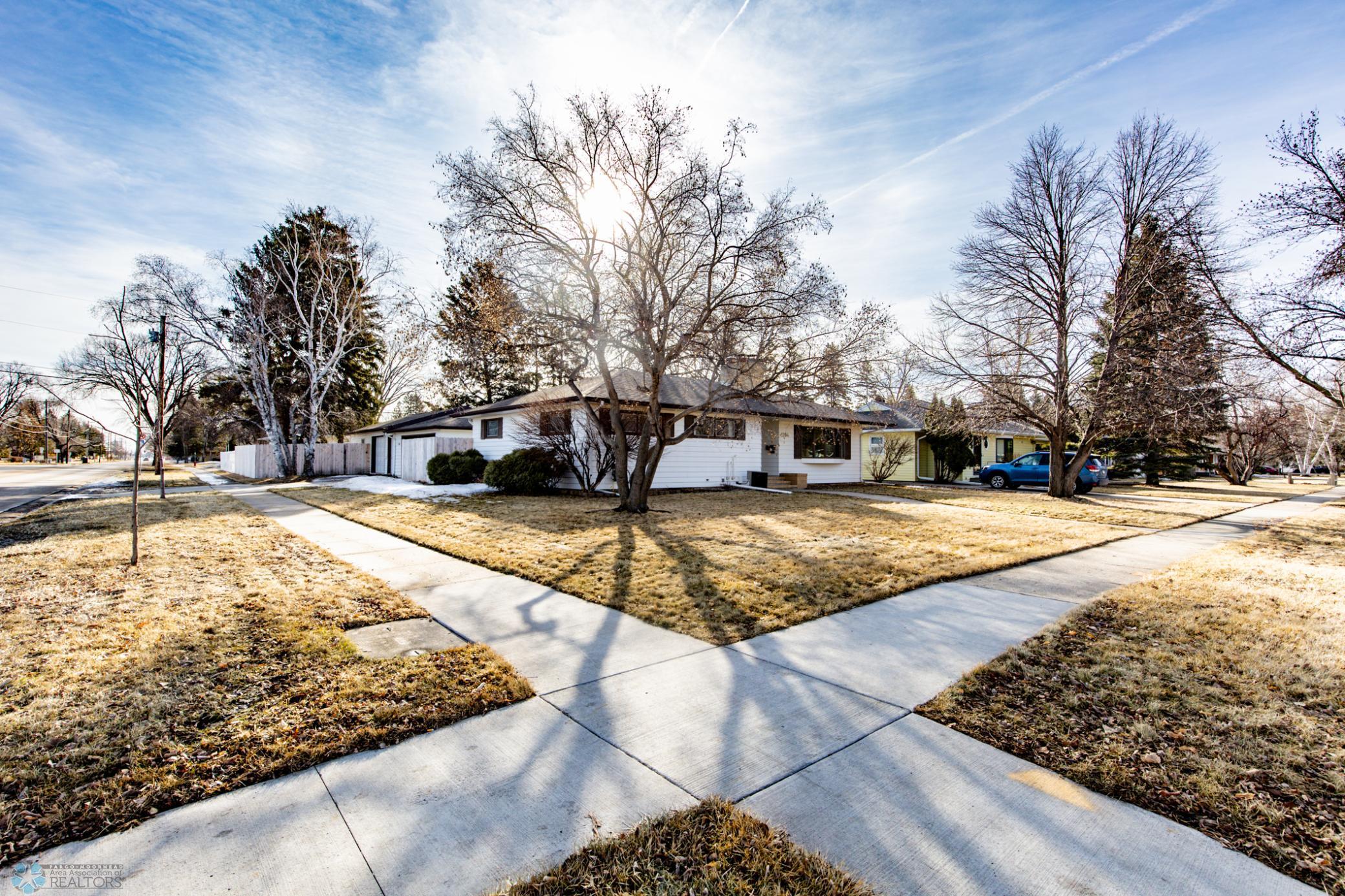 1204 15th Street, Moorhead, Minnesota image 3