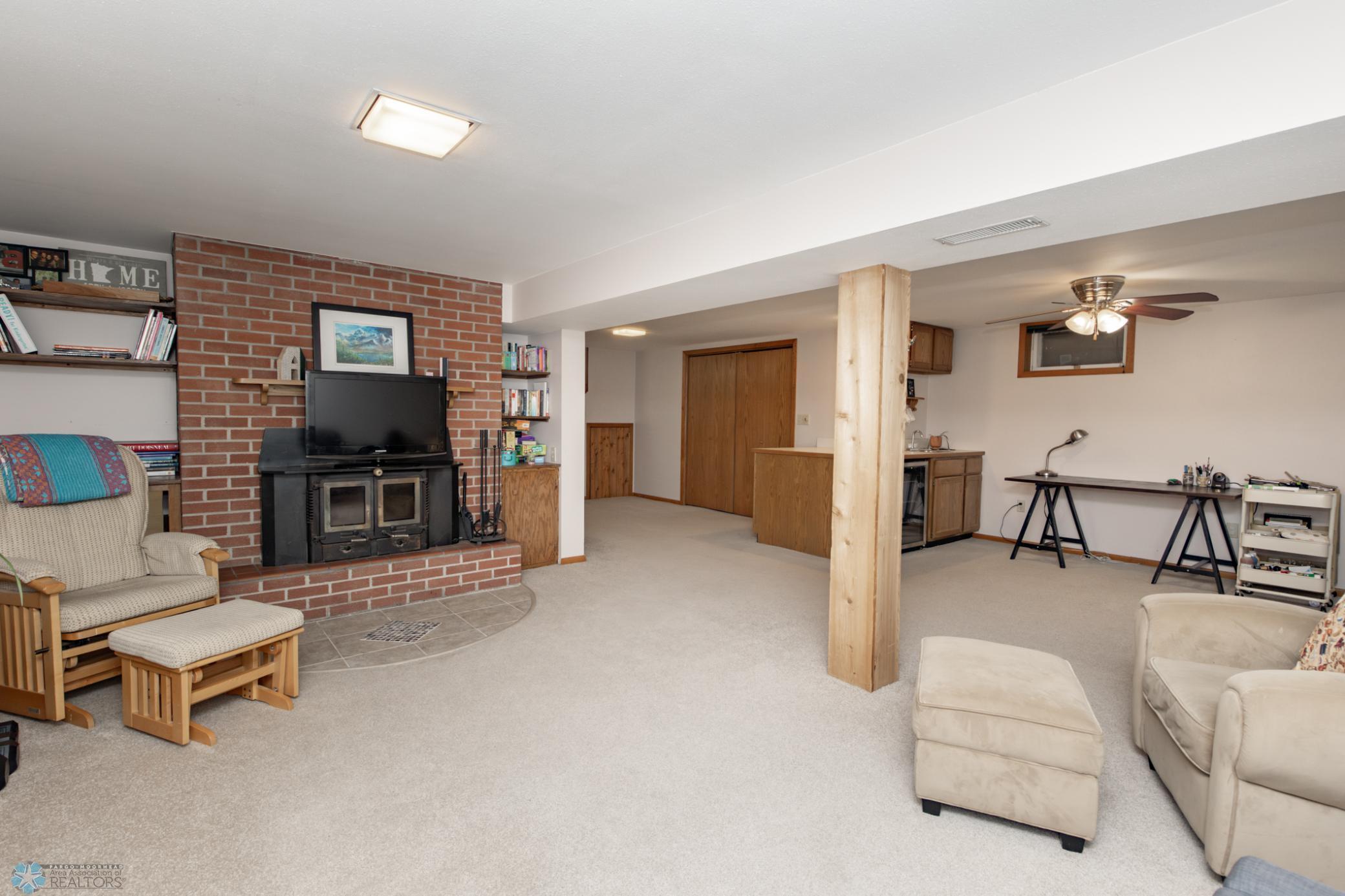 1204 15th Street, Moorhead, Minnesota image 35