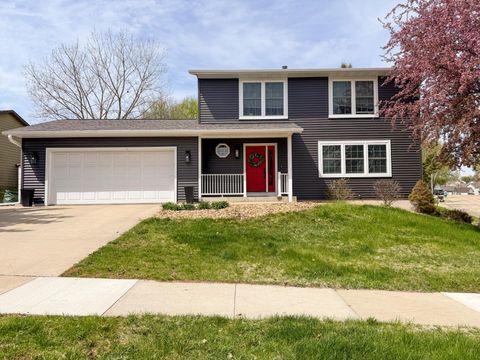 Homes For Sale - 329 43rd Avenue<br/> Olmsted County, Rochester, MN 55901