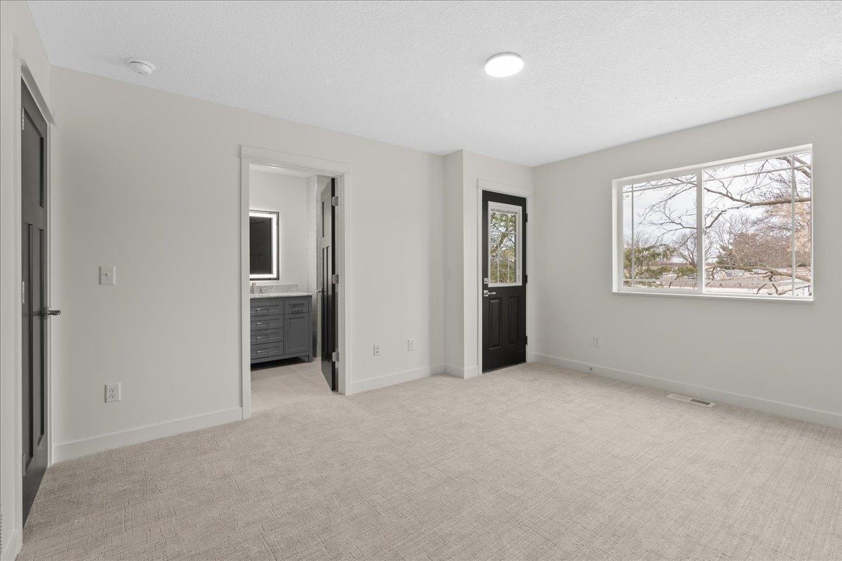 425 W 8th Street #20, New Richmond, Wisconsin image 12