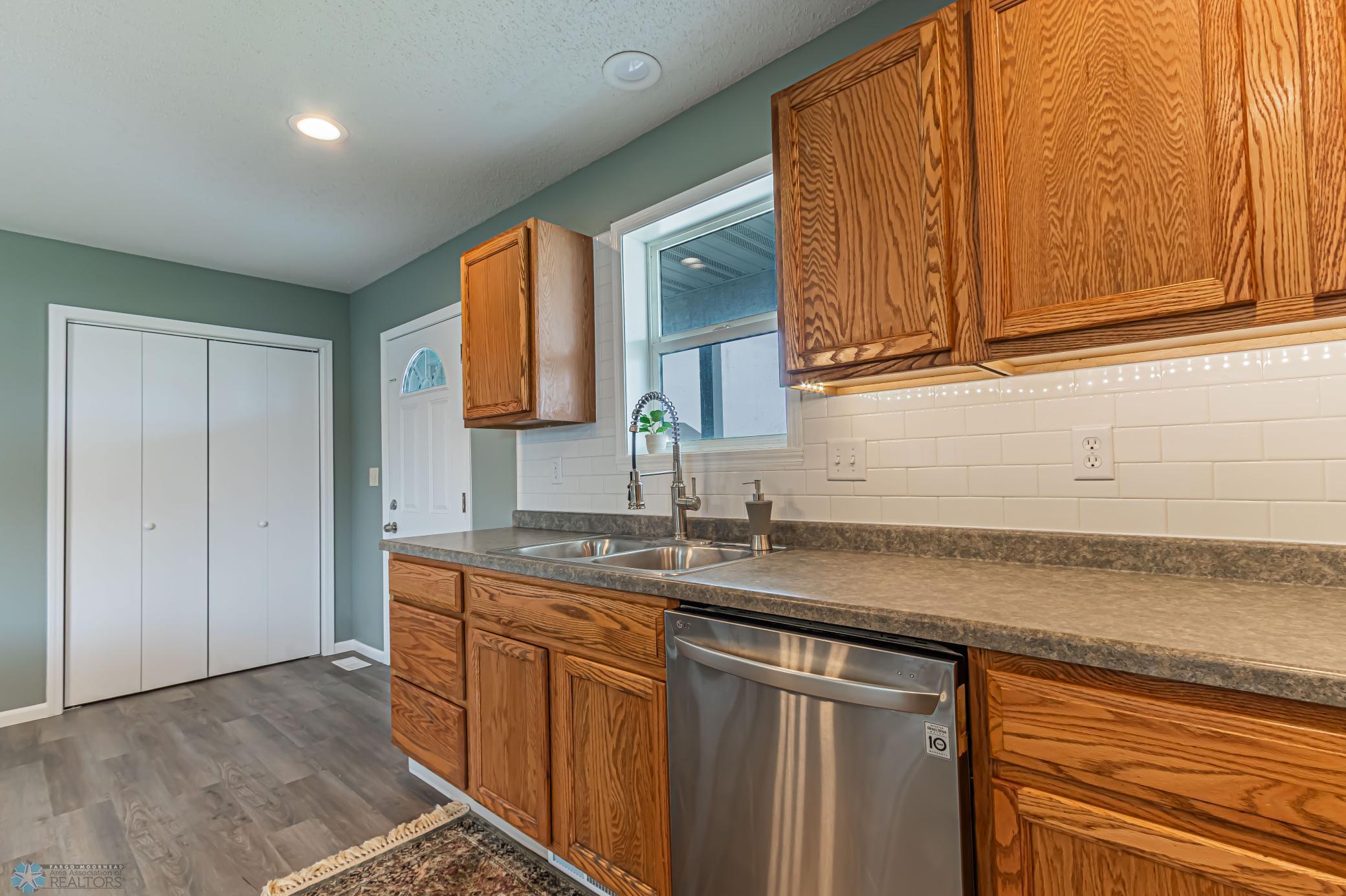 1837 43rd Avenue, Moorhead, Minnesota image 8