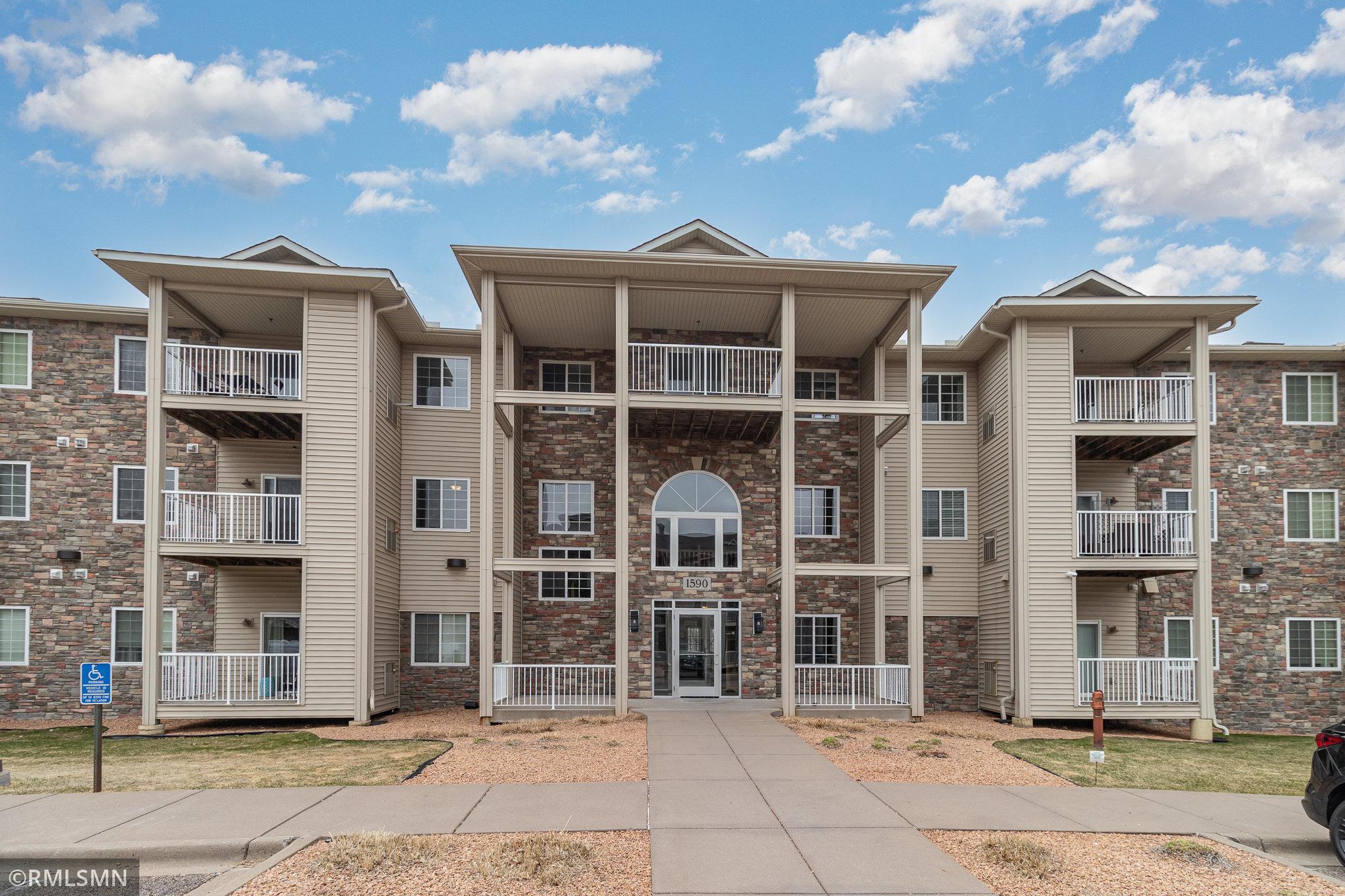 1590 Parkwood Drive #314, Saint Paul, Minnesota image 2