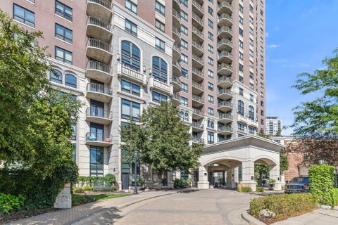 Condo For Sale - 500 E Grant Street<br/> Minneapolis, MN 55404