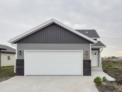 Homes For Sale - 6290 87th Avenue<br/> Cass County, Horace, ND 58047