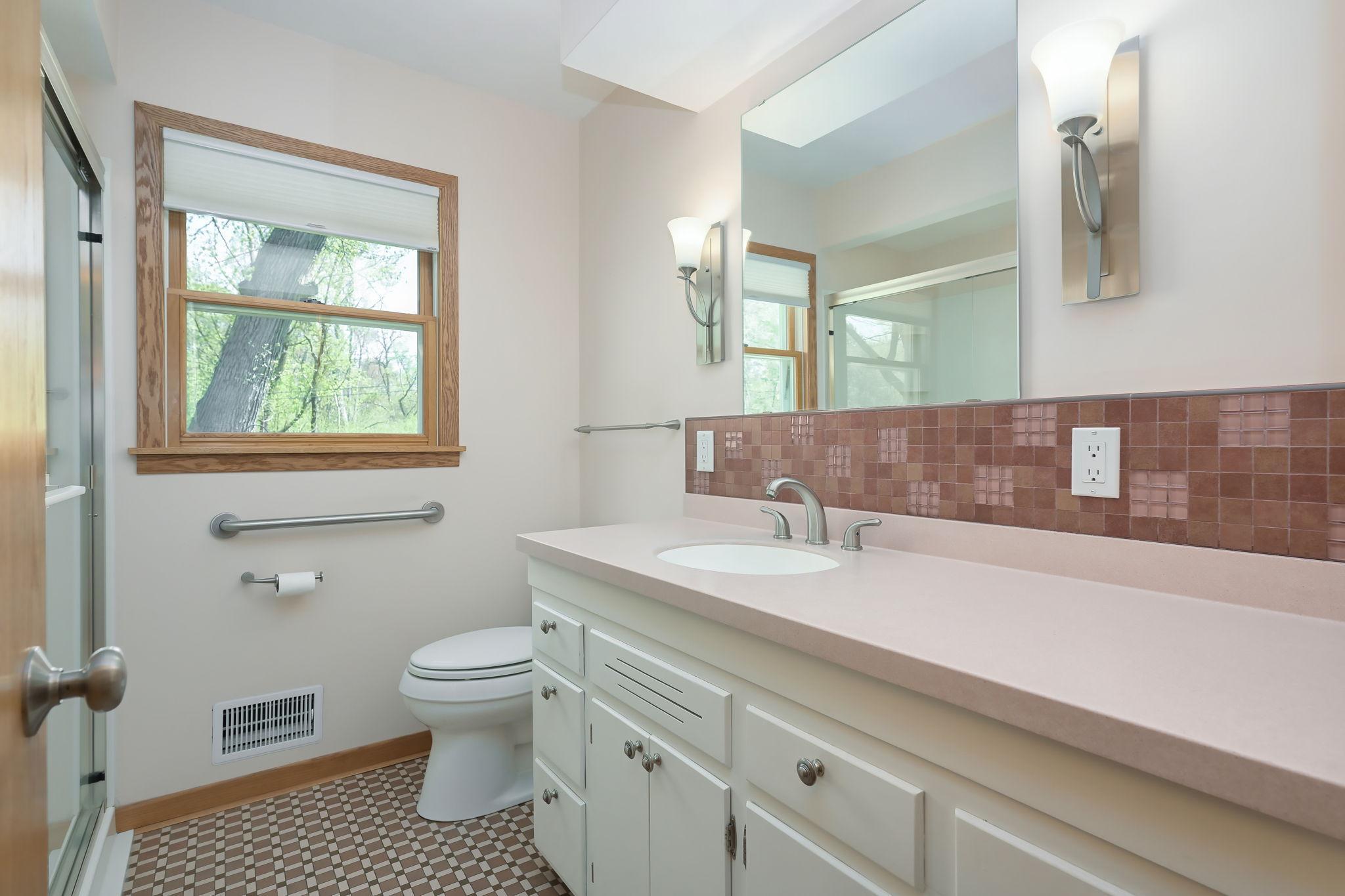 720 Kingsview Lane, Plymouth, Minnesota image 26