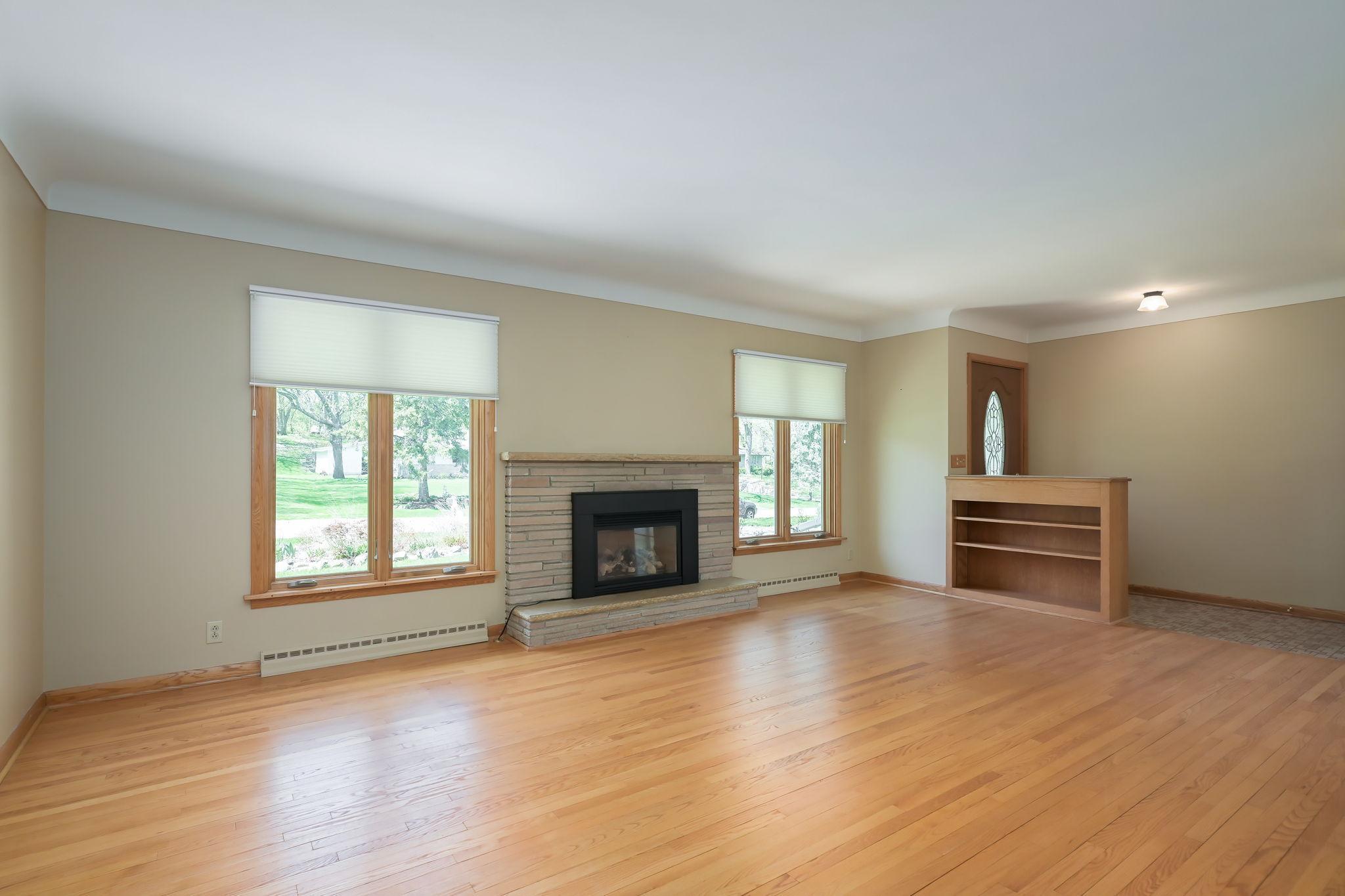 720 Kingsview Lane, Plymouth, Minnesota image 8