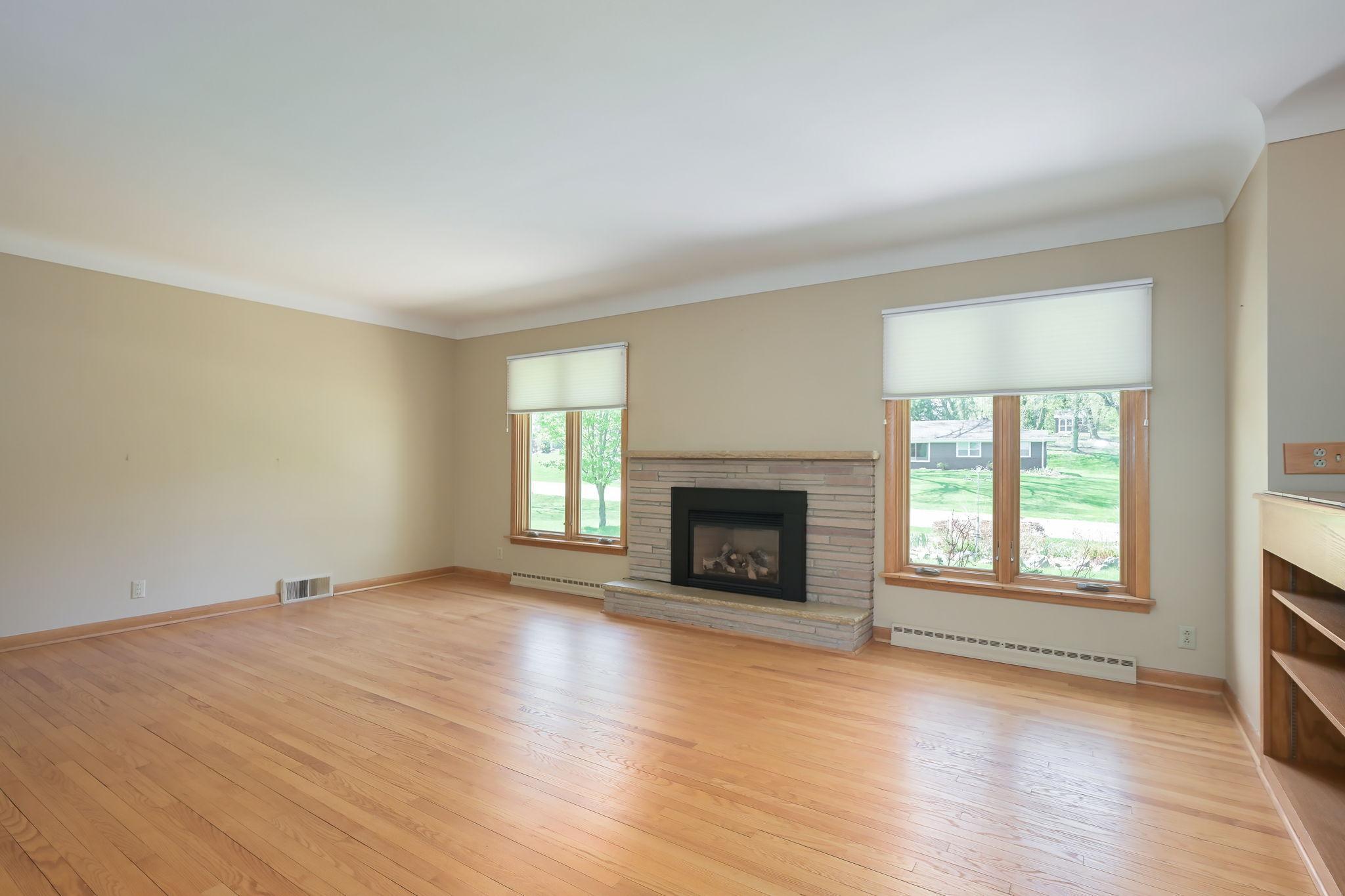 720 Kingsview Lane, Plymouth, Minnesota image 7