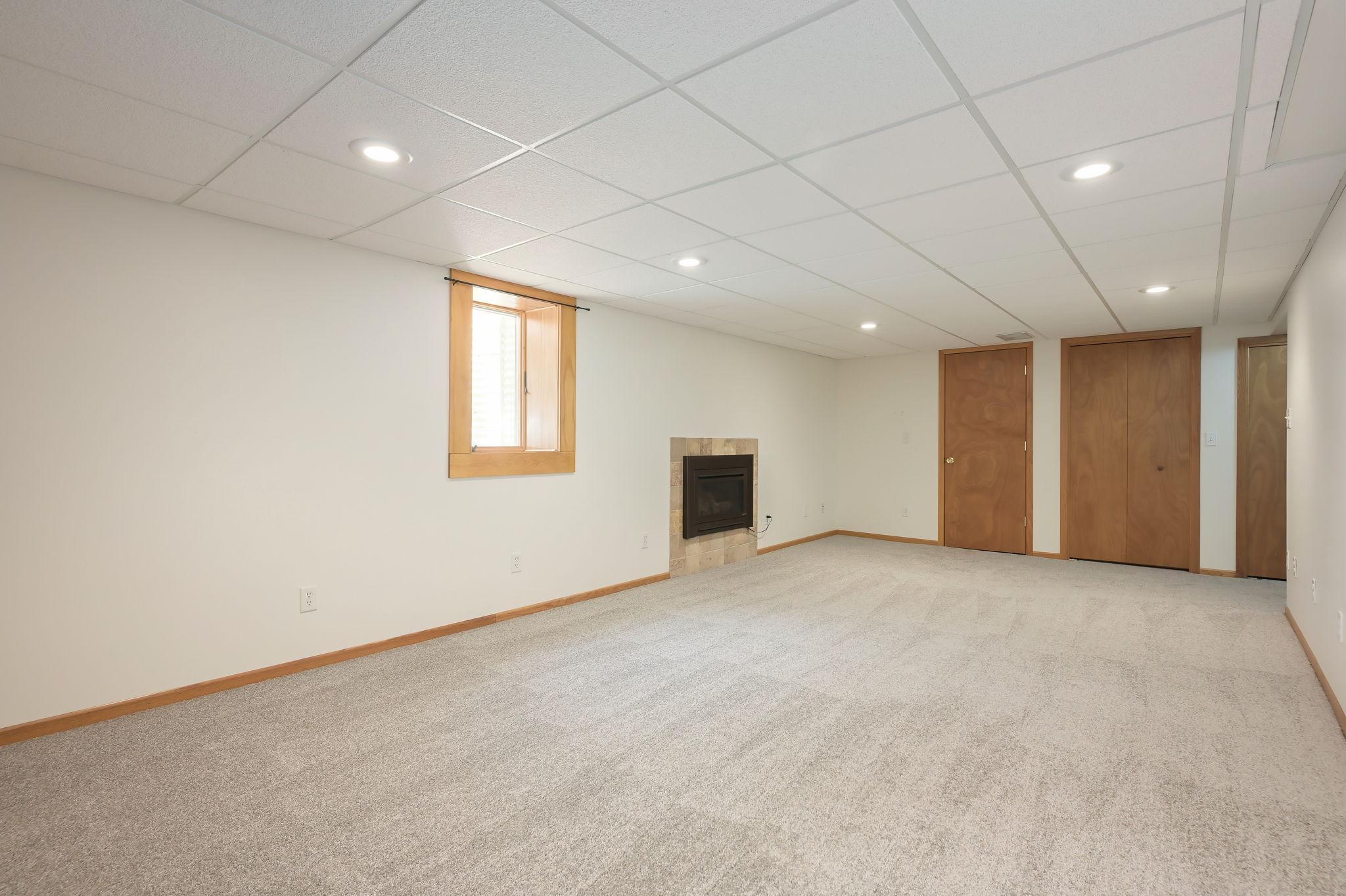 720 Kingsview Lane, Plymouth, Minnesota image 30