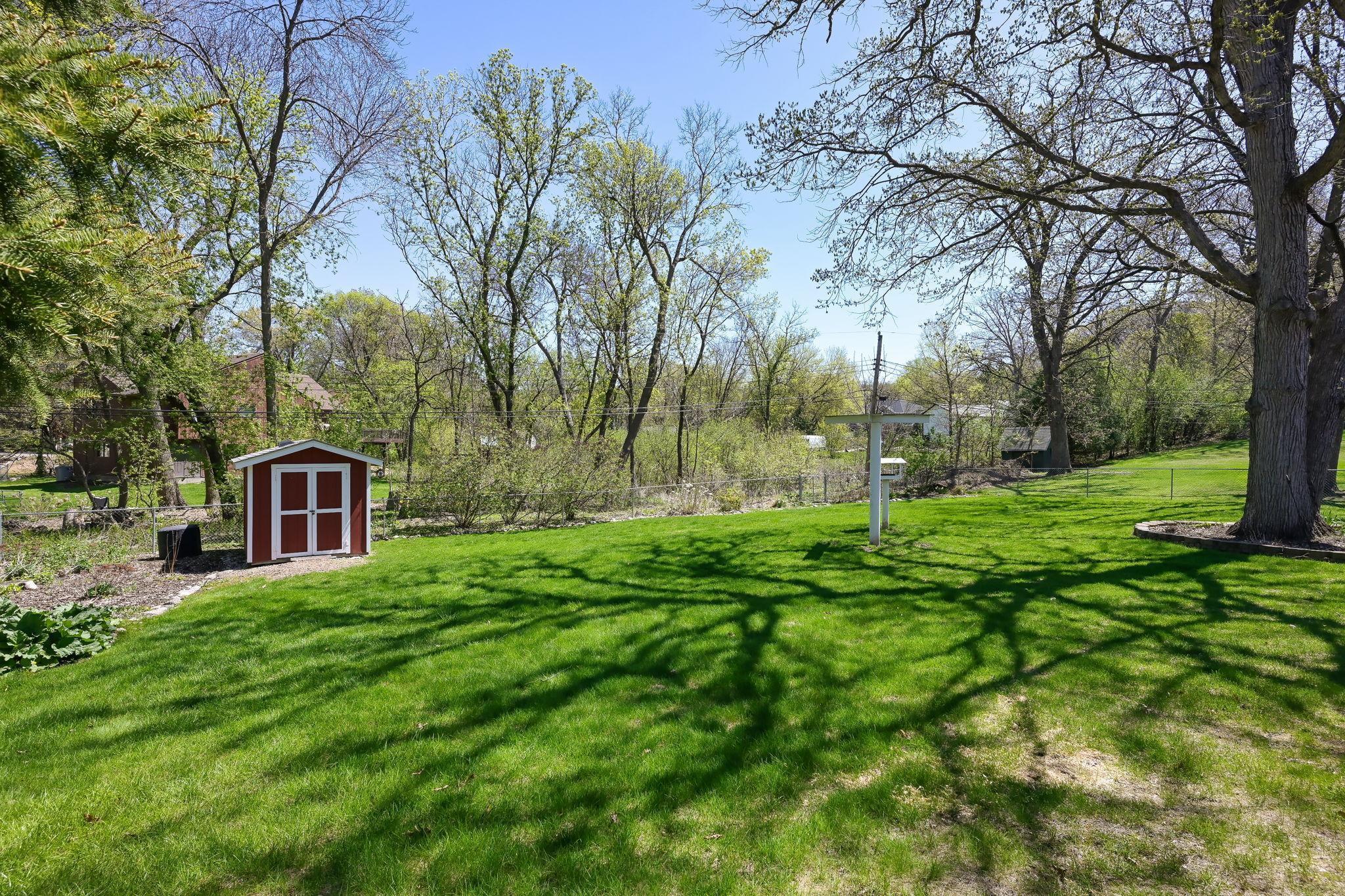 720 Kingsview Lane, Plymouth, Minnesota image 36