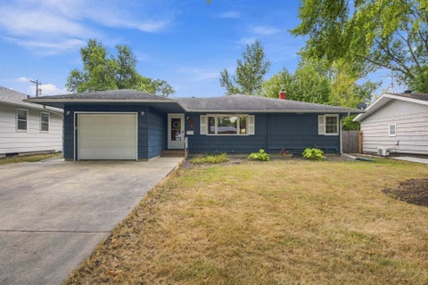 Homes For Sale - 222 26th Avenue<br/> Fargo, ND 58102