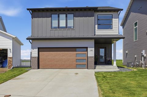 Homes For Sale - 1186 Albert Court<br/> West Fargo, ND 58078