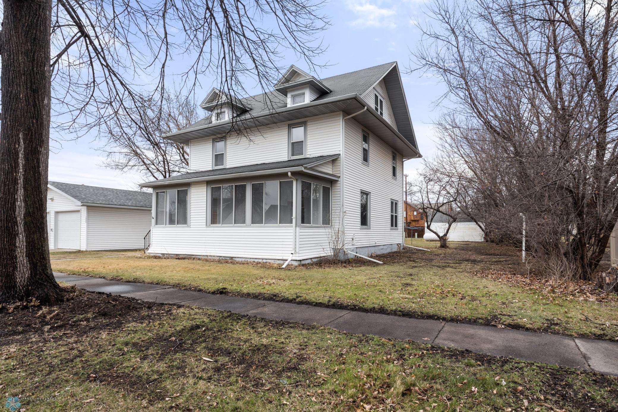 1005 Lenham Avenue, Cooperstown, North Dakota image 3