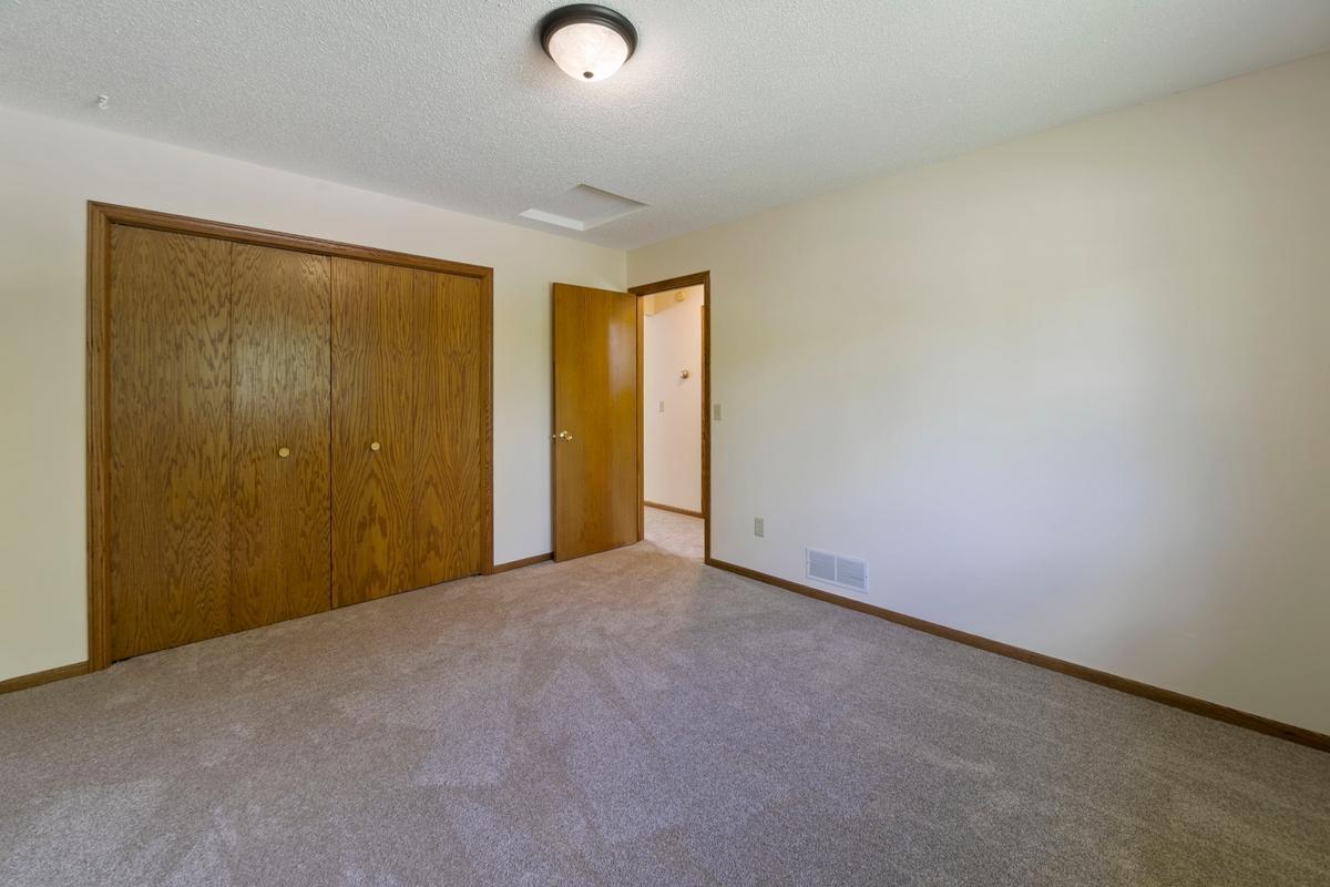 706 Schubert Drive, Buffalo, Minnesota image 8