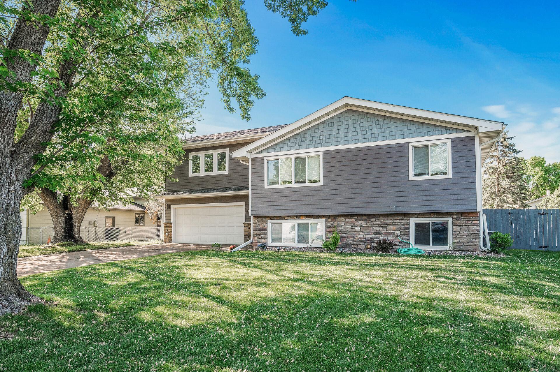 2411 78th Court, Brooklyn Park, Minnesota image 3