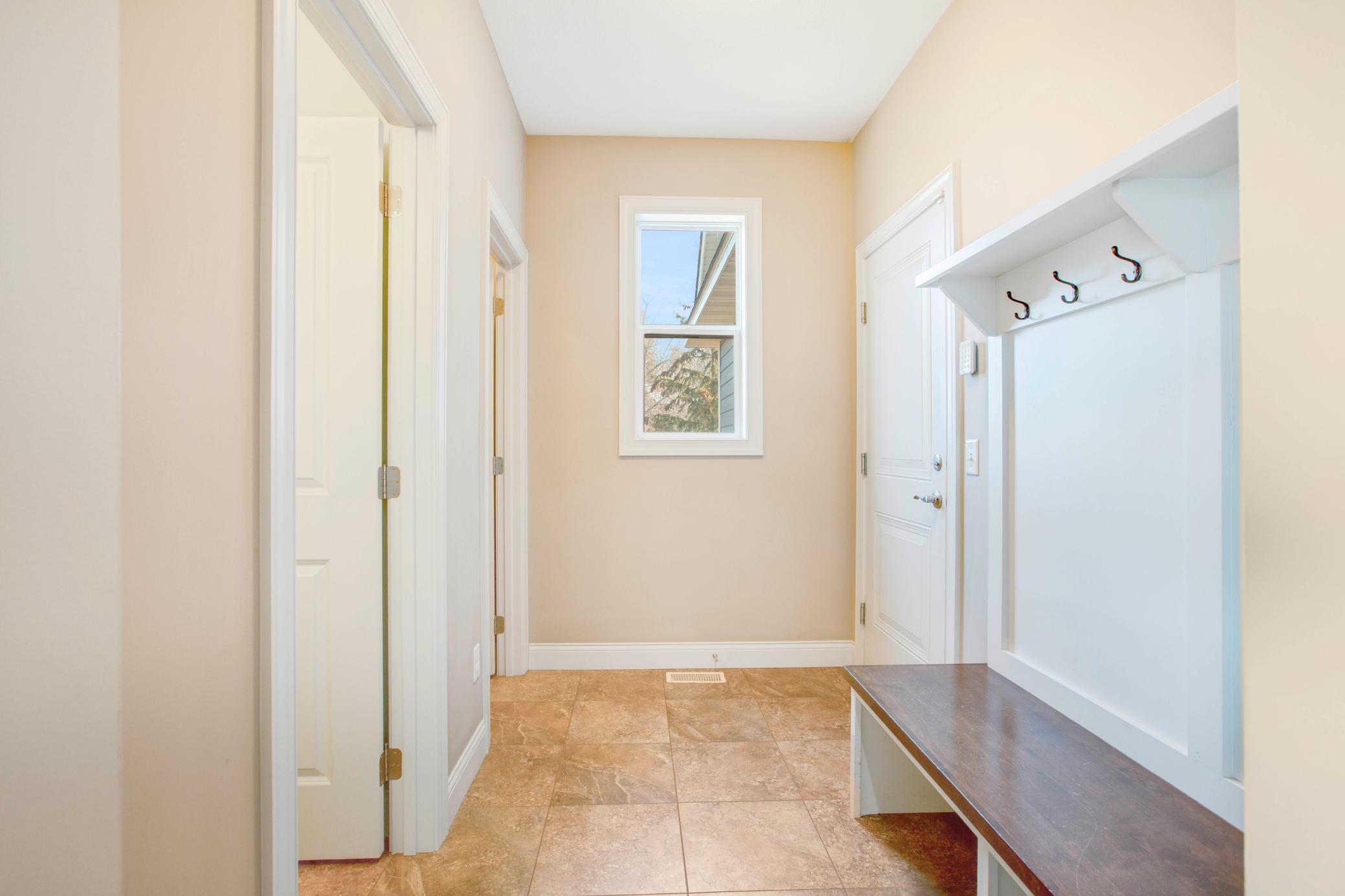 9080 Princeton Circle, Woodbury, Minnesota image 19