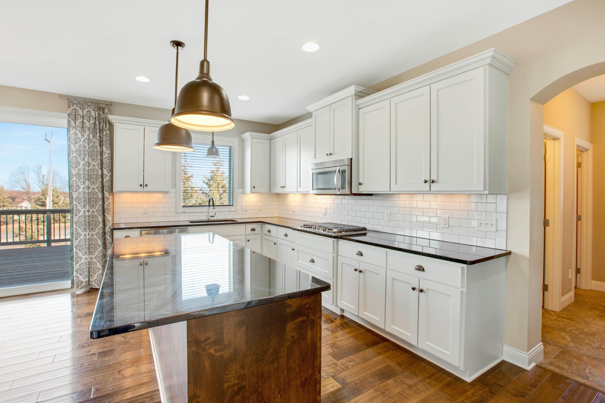 9080 Princeton Circle, Woodbury, Minnesota image 14