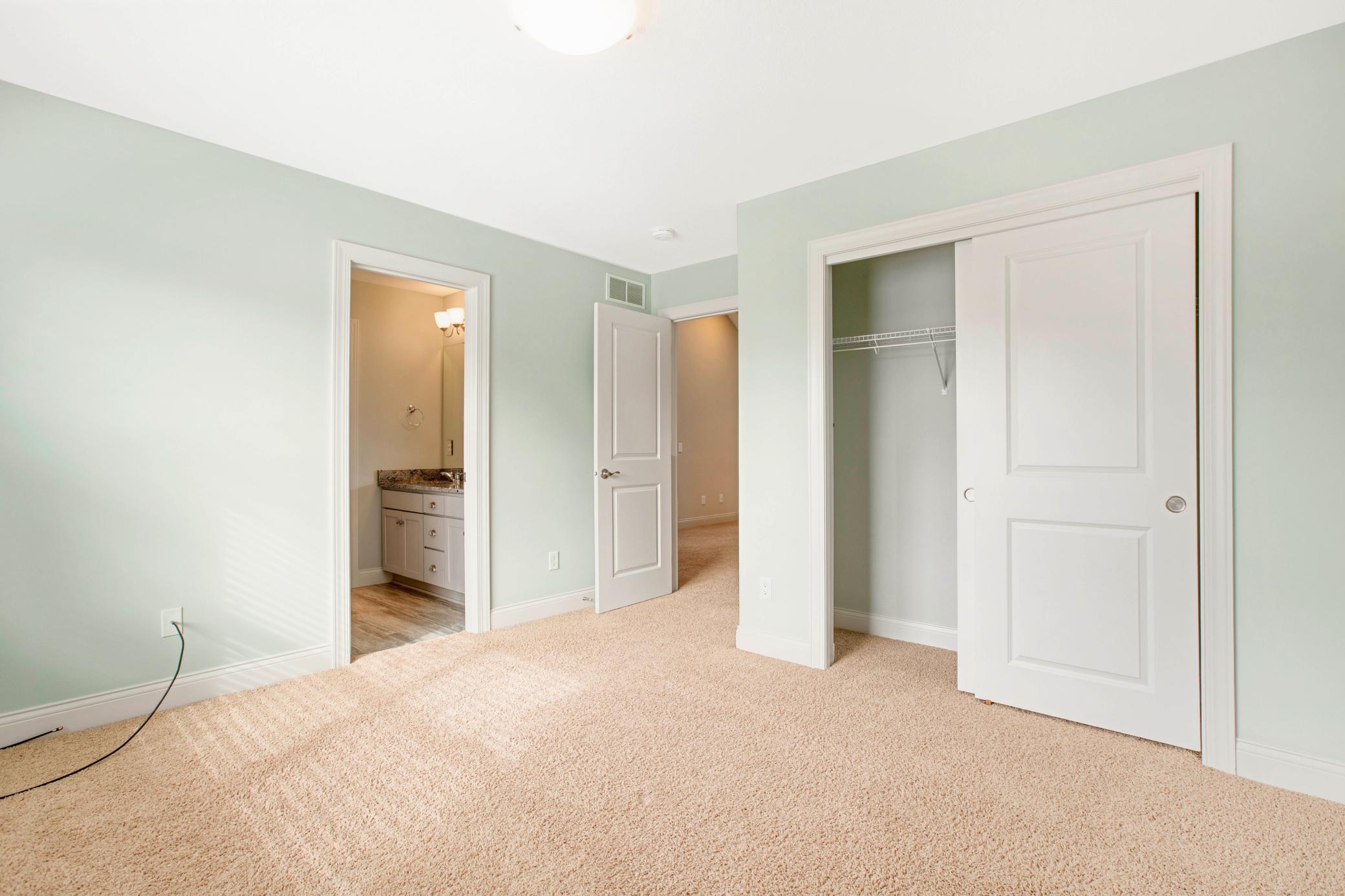 9080 Princeton Circle, Woodbury, Minnesota image 31