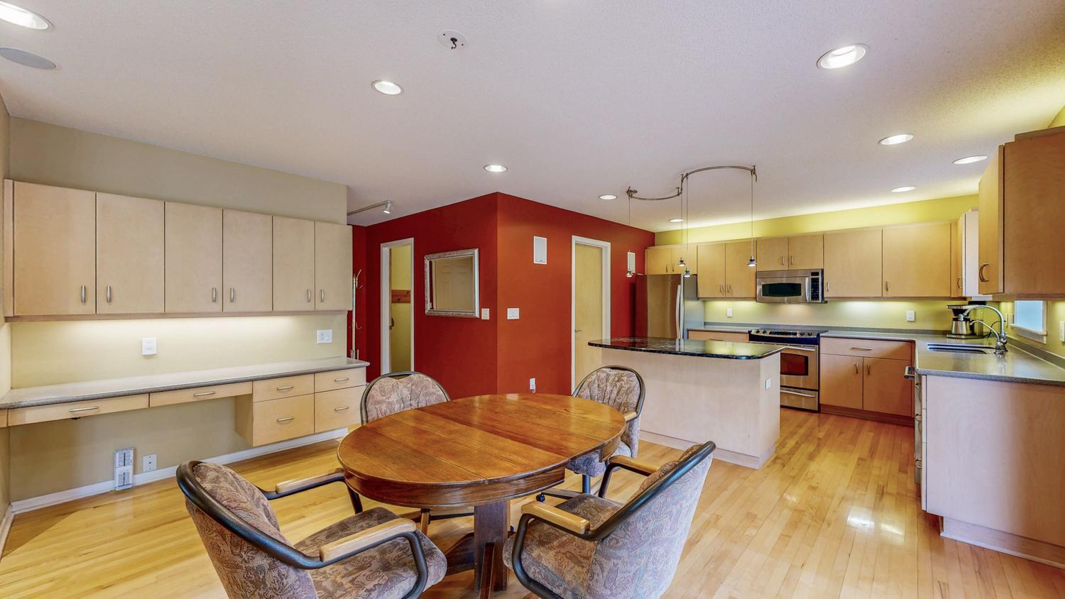 928 Rocky Creek Drive, Rochester, Minnesota image 12