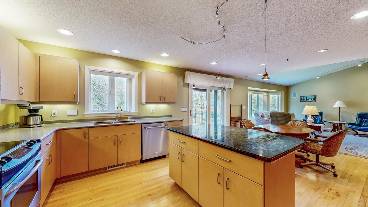 928 Rocky Creek Drive, Rochester, Minnesota image 16