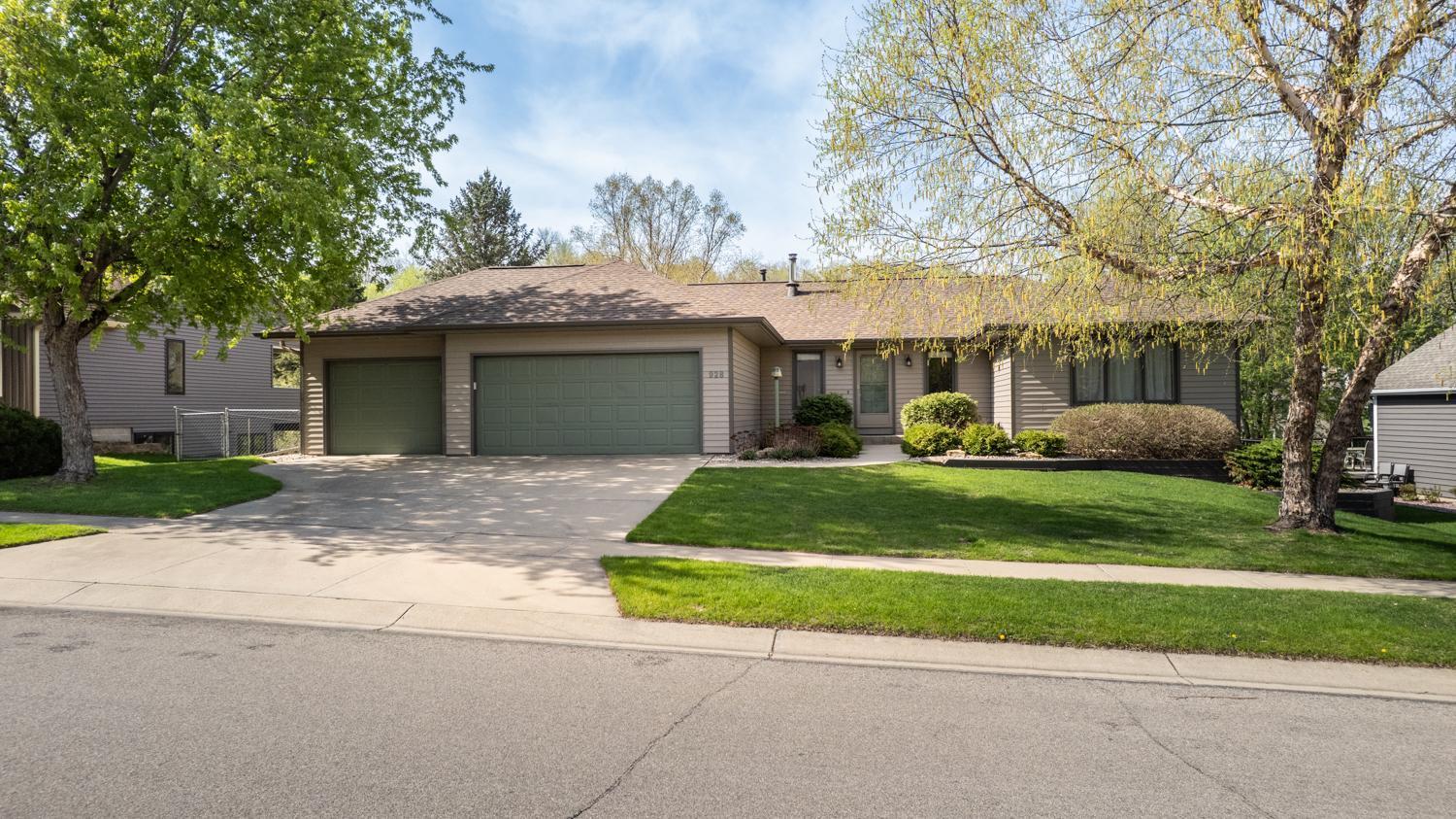 928 Rocky Creek Drive, Rochester, Minnesota image 1
