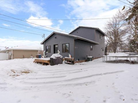 Homes For Sale - 1009 2nd Avenue<br/> Todd County, Staples, MN 56479