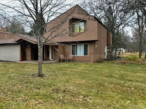 Townhouse For Sale - 304 Cedar Lane<br/> Chippewa County, Montevideo, MN 56265