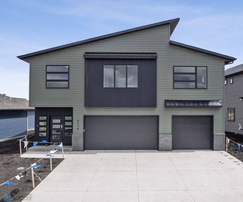 Homes For Sale - 8318 61st Street<br/> Horace, ND 58047