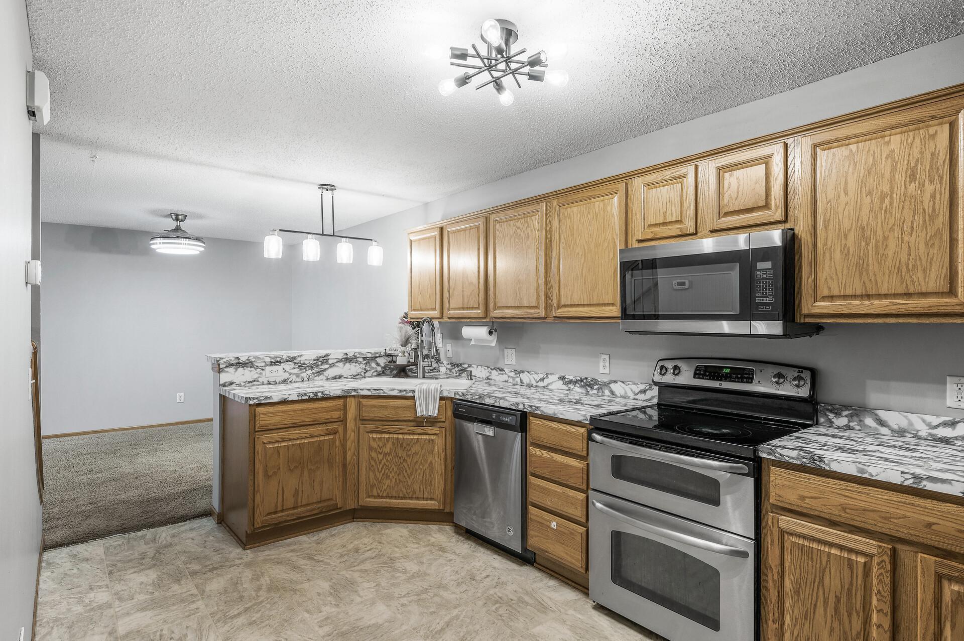 7327 Kalland Circle #28, Albertville, Minnesota image 8